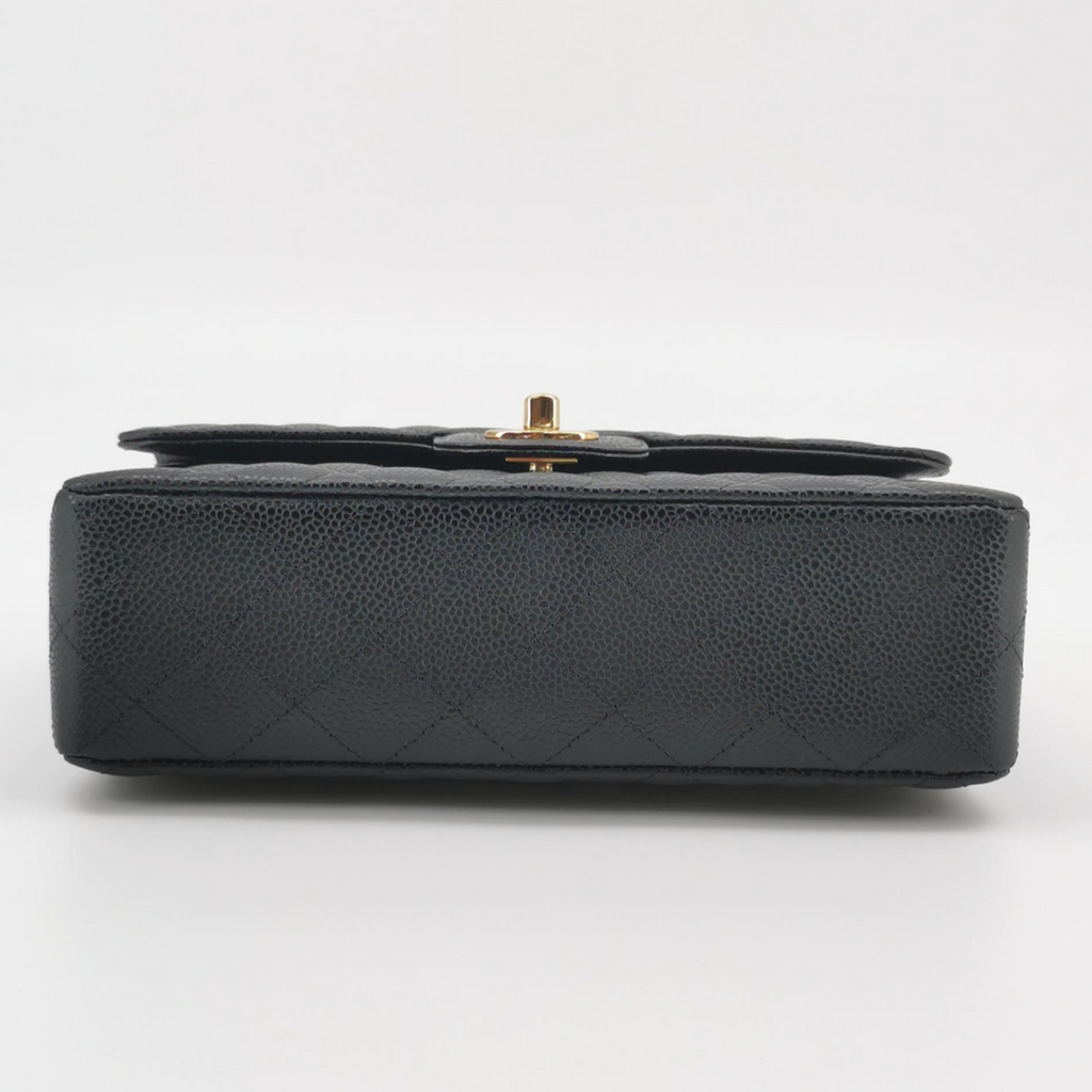 Chanel Classic Flap Size Small Black